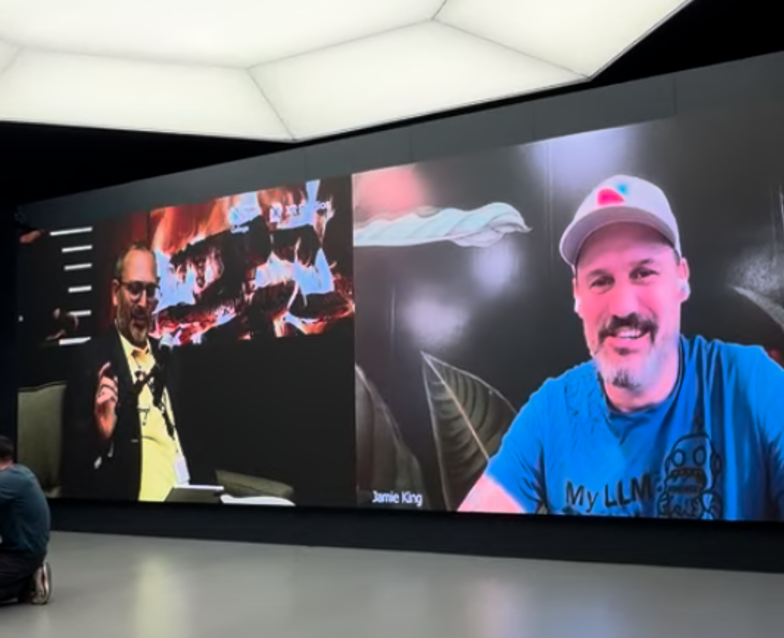 The live screen of Jamie King and Peps Circelli.
